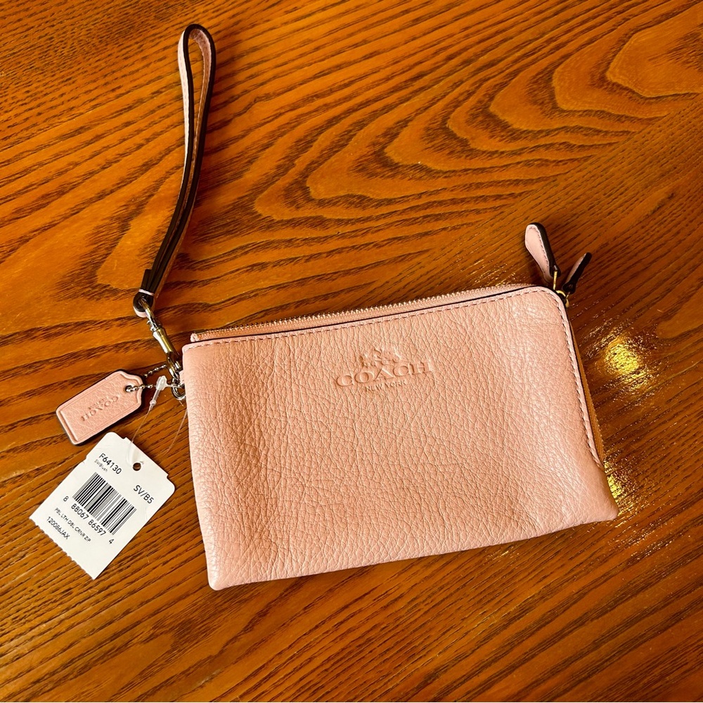 Coach New York Blush Pink Double Corner Zip Pebbled Women's Wristlet Wallet New